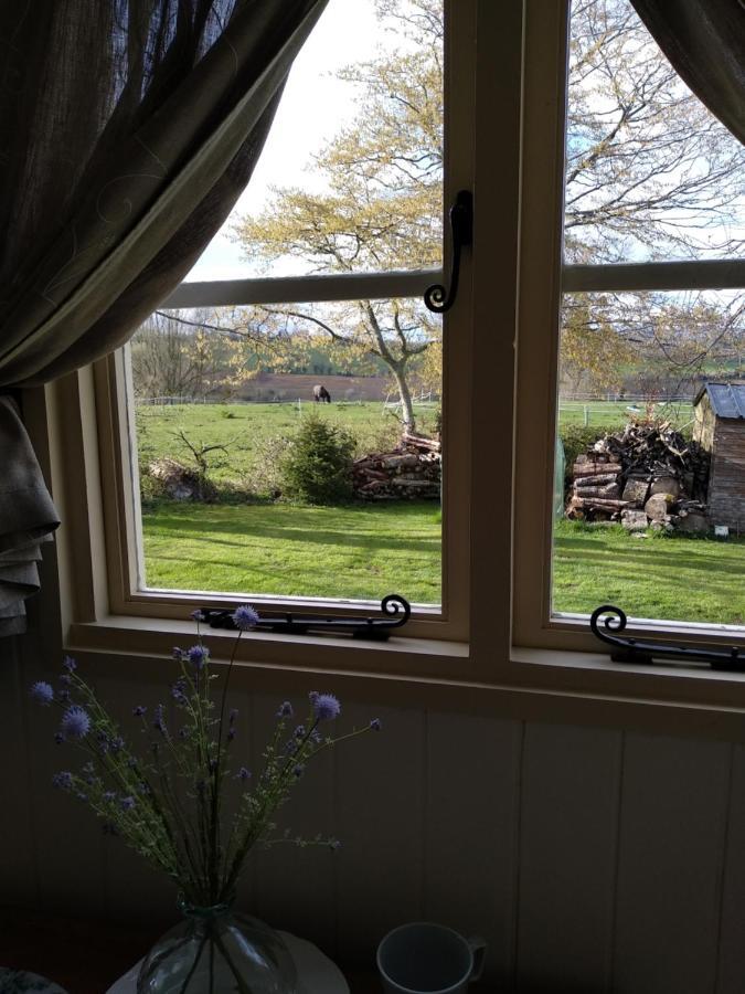 The English Shepherds Hut @ Les Aulnaies Echauffour Kültér fotó