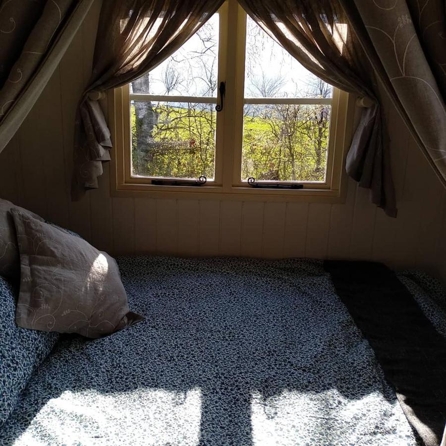 The English Shepherds Hut @ Les Aulnaies Echauffour Kültér fotó